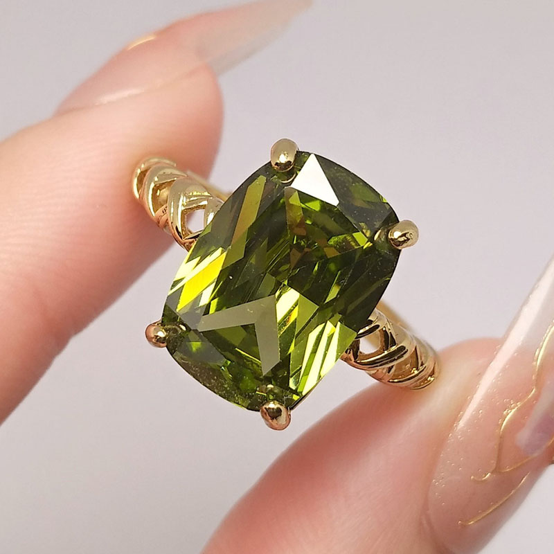 Olive Green Crystal Square Sto - Birthstone Ring Set recension och pris