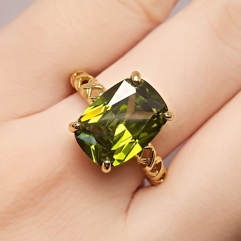 Olive Green Crystal Square Sto - Birthstone Ring Set recension och pris