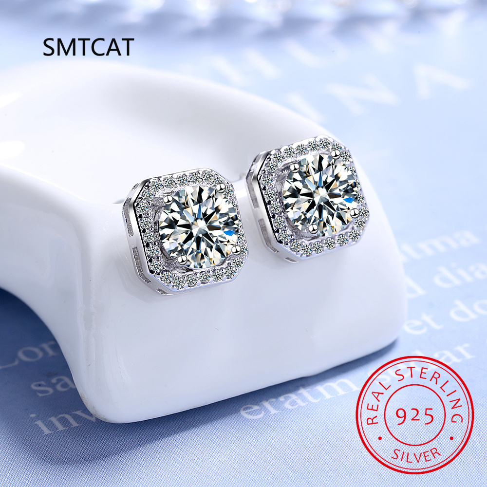 Square Cut Moissanite Diamond  - Diamond Stud Earrings recension och pris