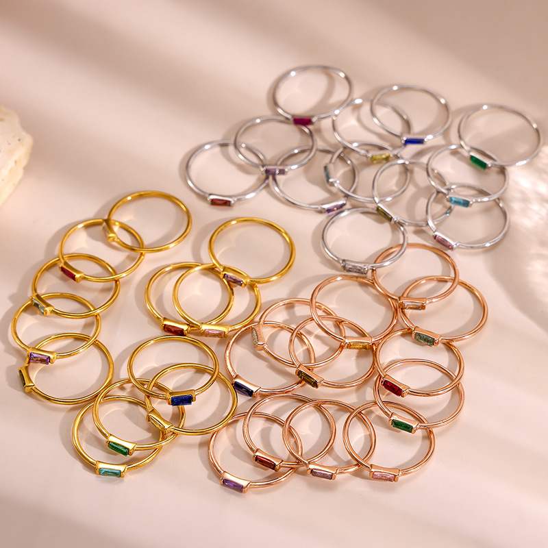 Stainless Steel Minimal Births - Birthstone Ring Set recension och pris