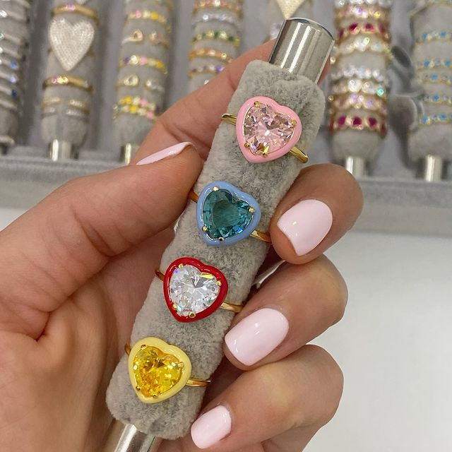Colorful Heart Shaped Cubic Zi - Birthstone Ring Set recension och pris