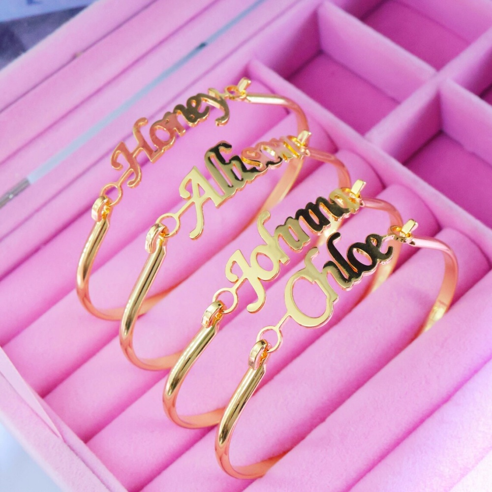 Custom Name Bangles For Women  - Cuff Bangle Bracelet recension och pris